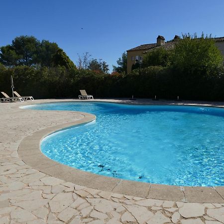 Appartement Clim & Piscine Sur Golf Pont-Royal Exterior foto
