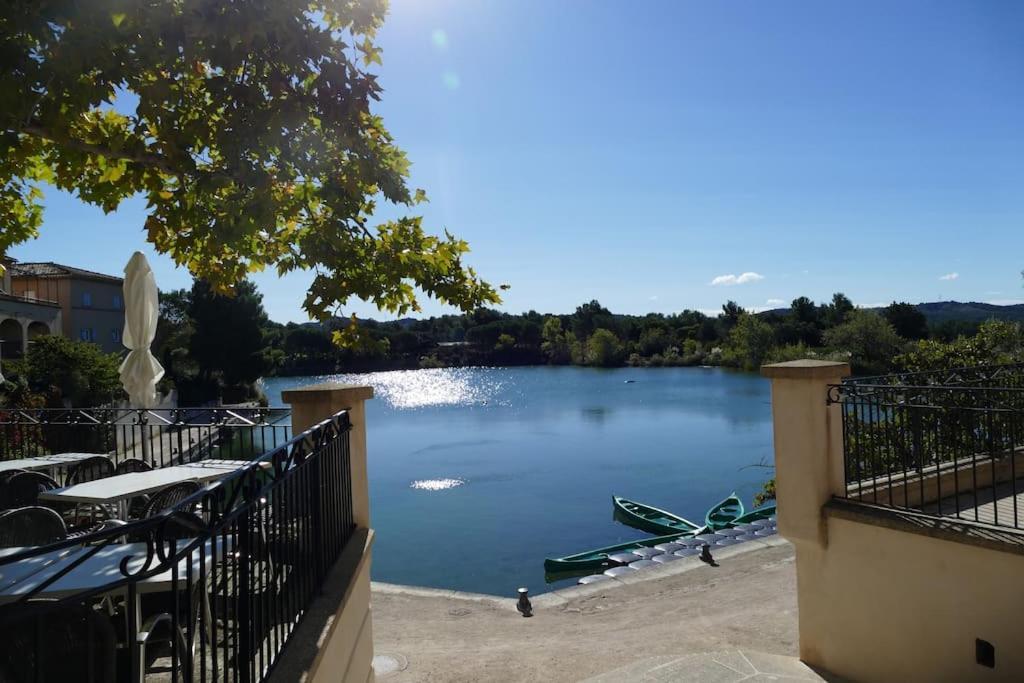 Appartement Clim & Piscine Sur Golf Pont-Royal Exterior foto